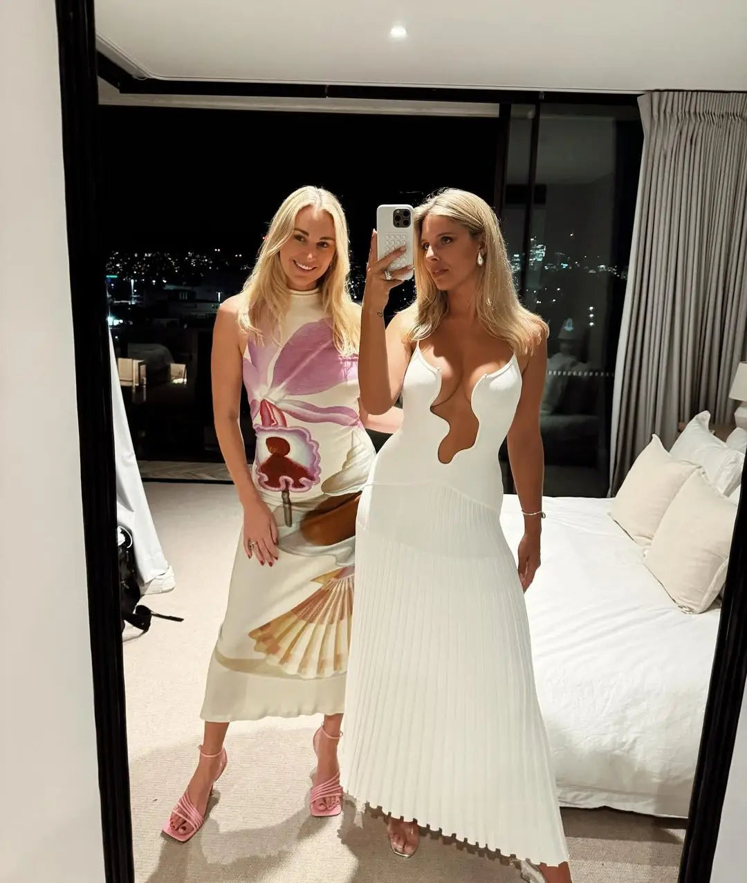 Open V Neck Sleeveless Maxi Dresses