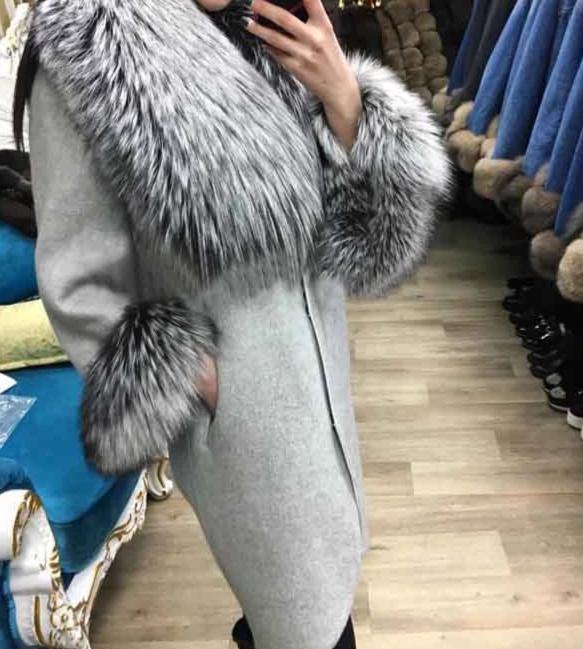 Natural Woolen With Thick Fox Fur Collar/Cuffs Coats