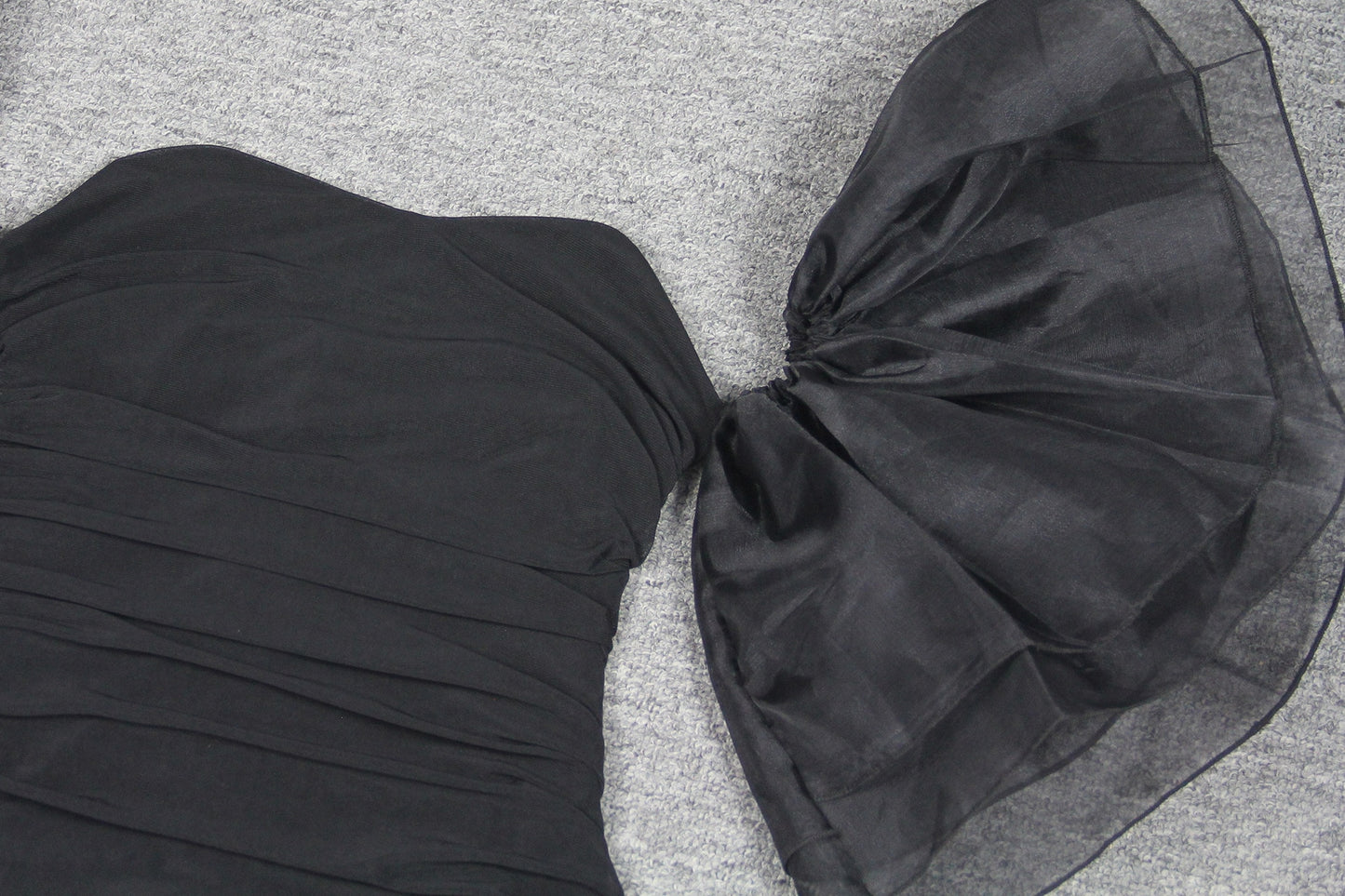 Mesh Puff Sleeve Strapless Pleated Bodycon Mini Dresses