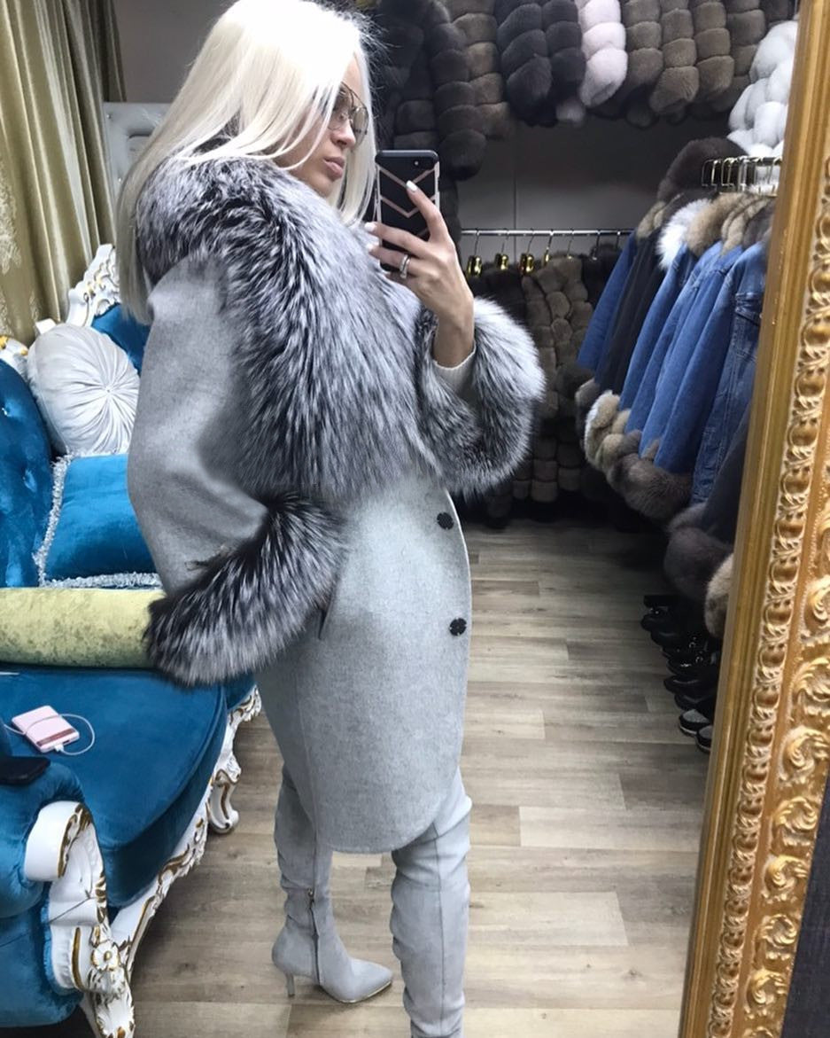 Natural Woolen With Thick Fox Fur Collar/Cuffs Coats