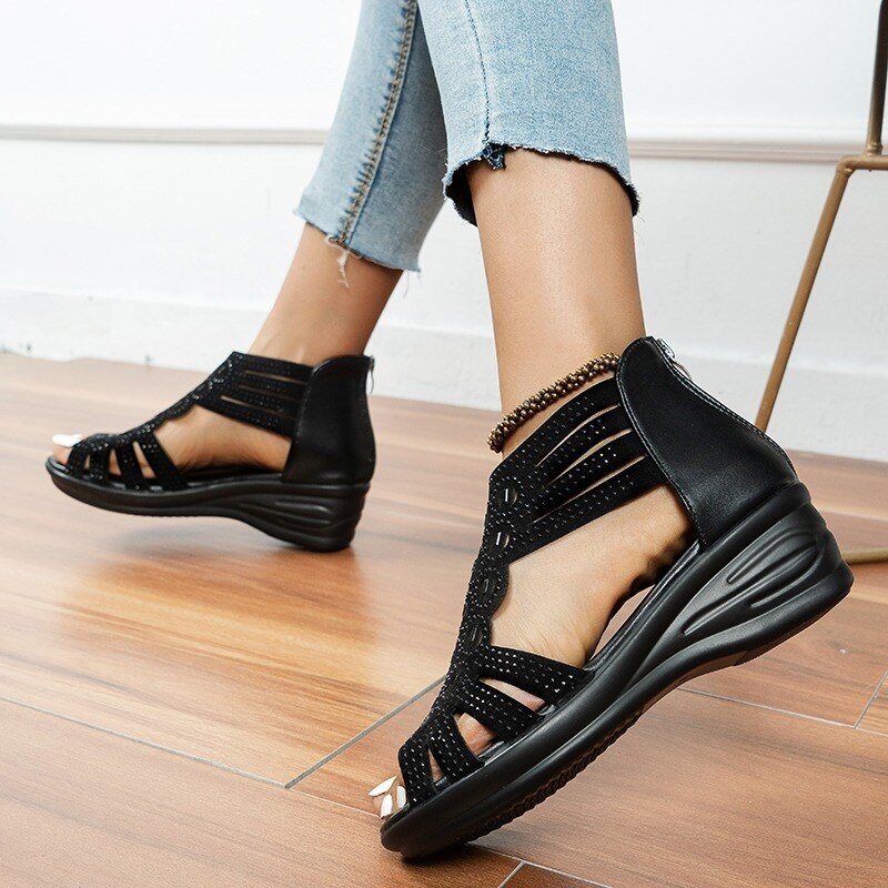Roman Thred Low Wedge Sandals