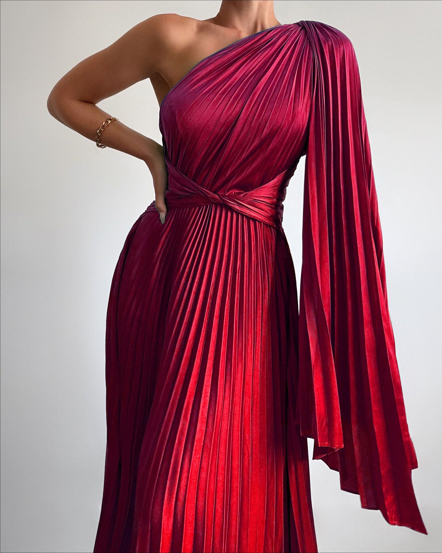 One Long Sleeve Pleated Backless Maxi Dresses