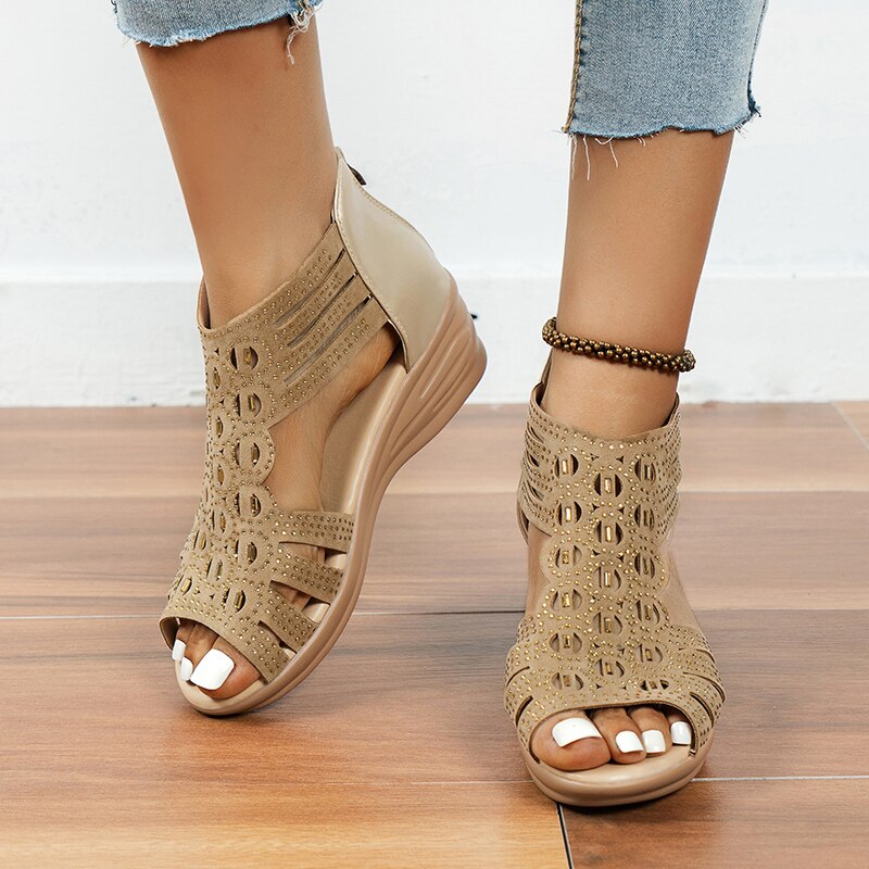 Roman Thred Low Wedge Sandals