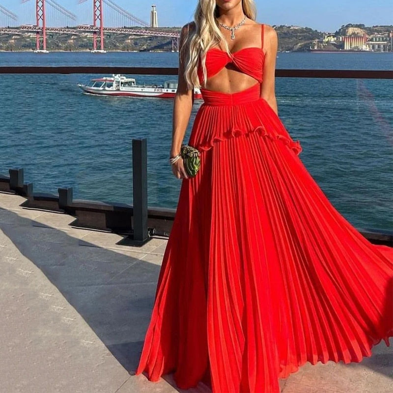 One Shoulder Long Sleeve Hollow Pleated Dress