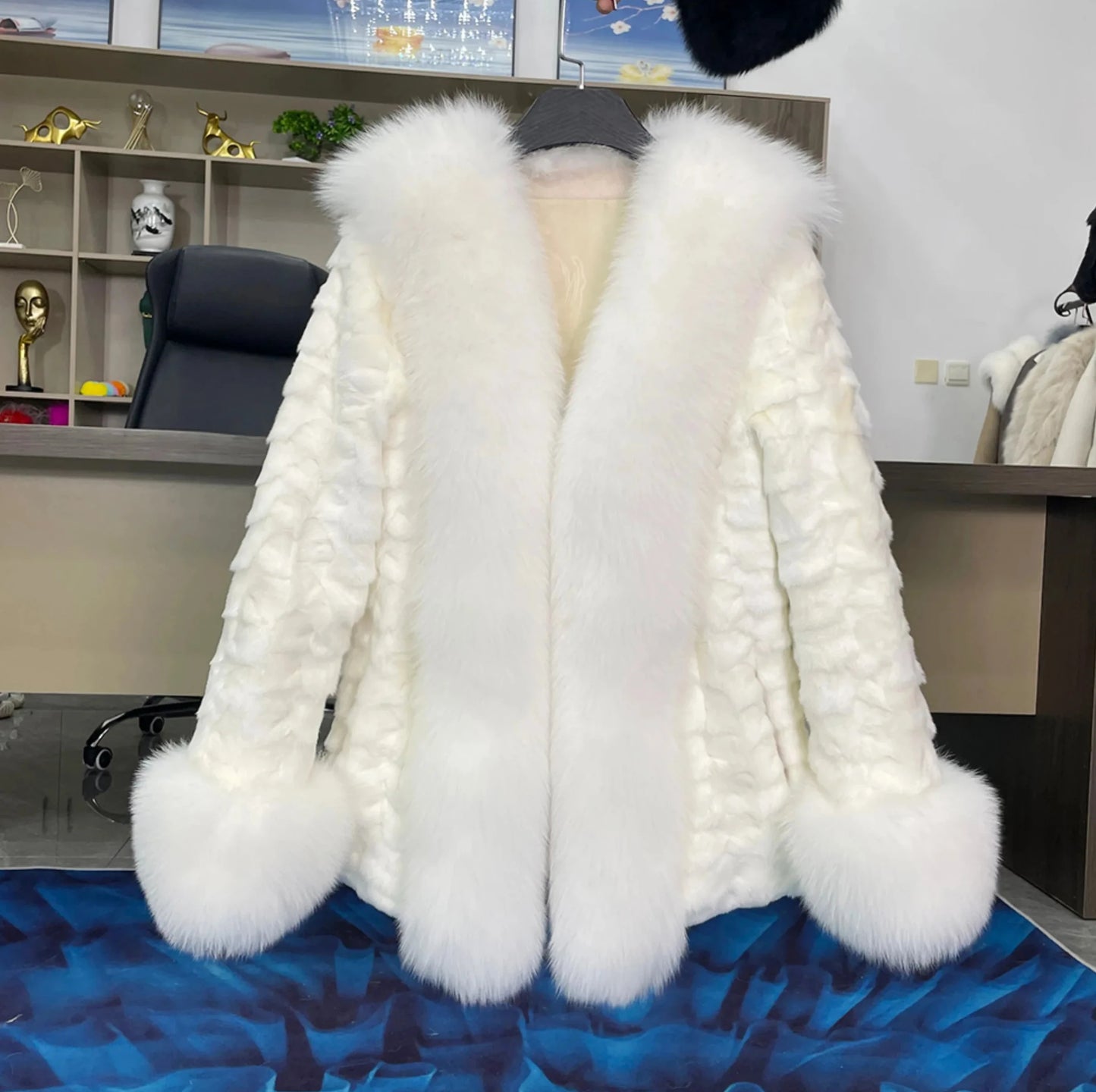 Real Mink Fur Coat Fox Fur Collar and Cuffs