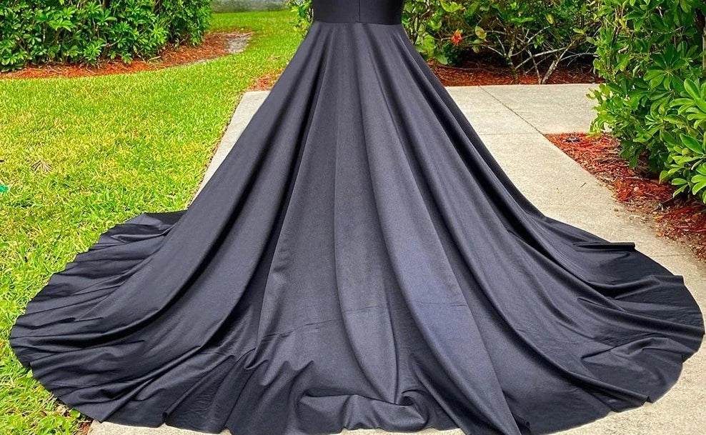 Black O-neck Sparkly Diamond Crystals Mermaid Gowns