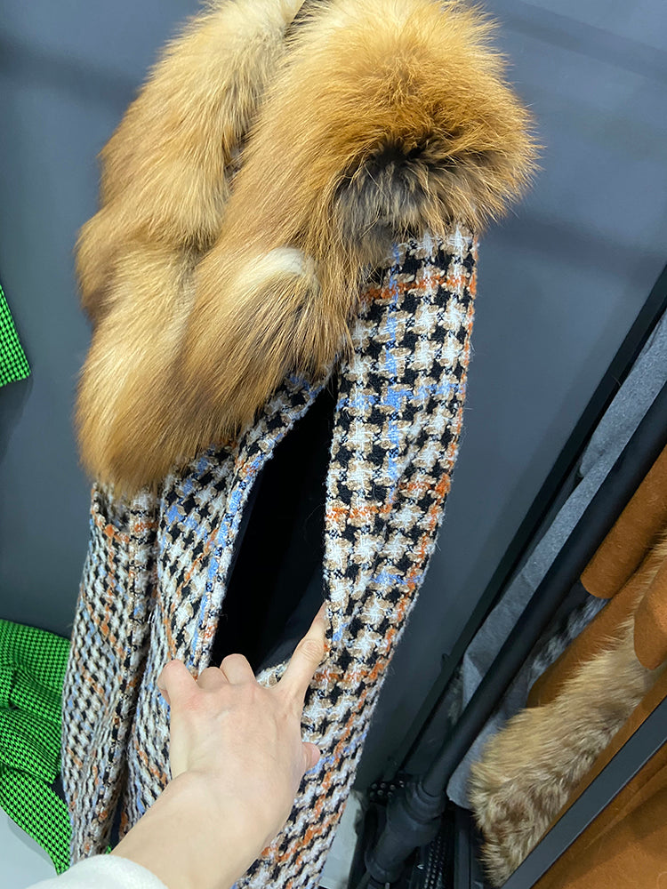 Sleeveless Wool Coat Red Fox Fur Collar