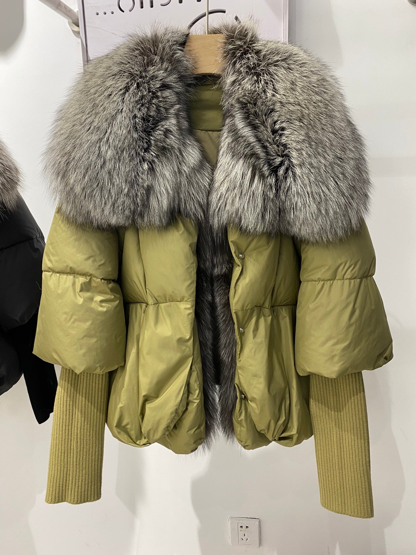 Goose Down Big Fur Collar Puffer Jackets